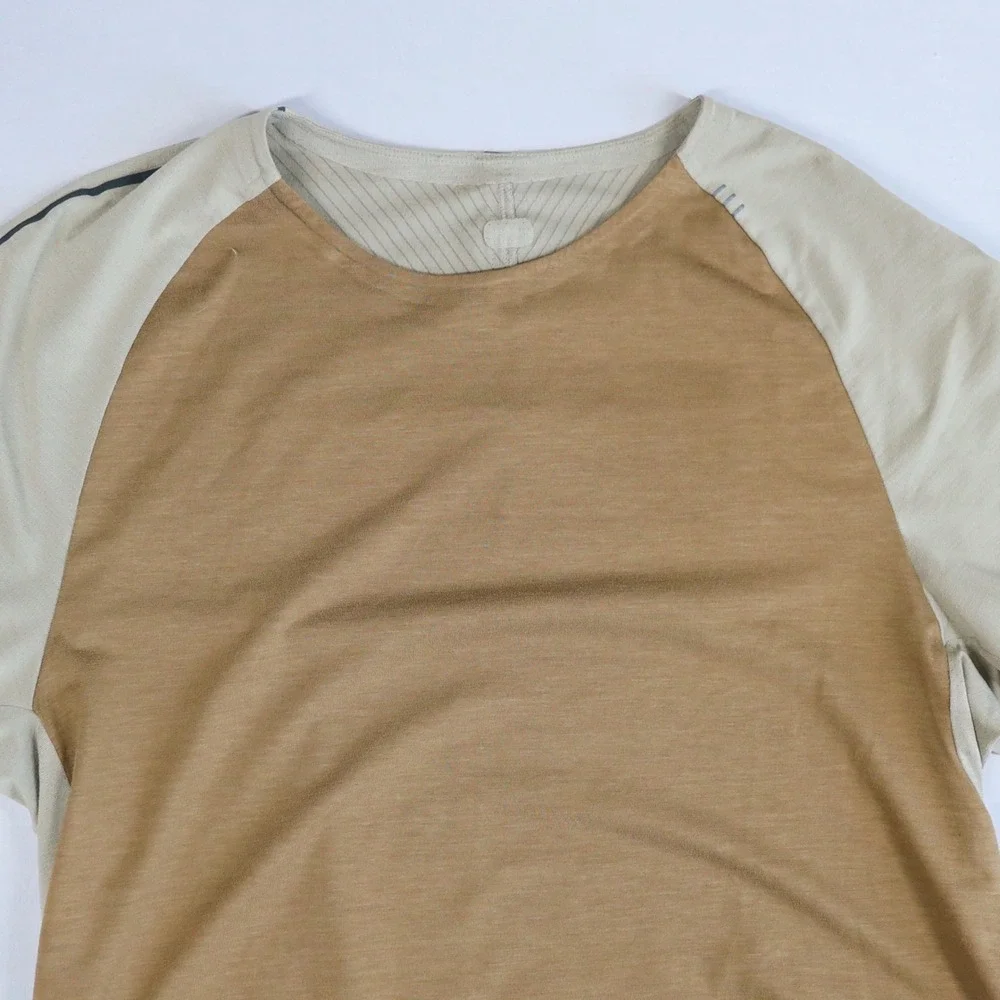 Lululemon Always Agile Short Sleeve Shirt Tan Beige Raglan Curved Hem Mens Small